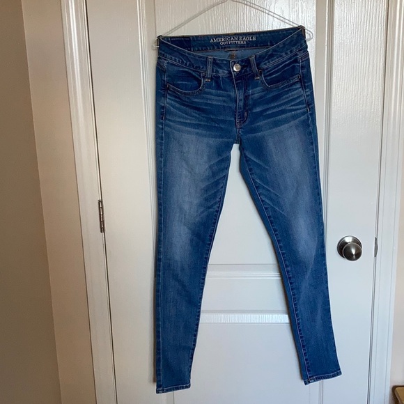 American Eagle blue jeans - Picture 4 of 4